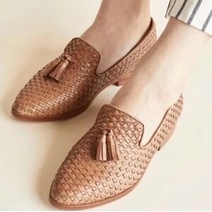 Ethically made Nisolo Frida Tassel Woven Tan Loafers 7.5 Like New Shoes
